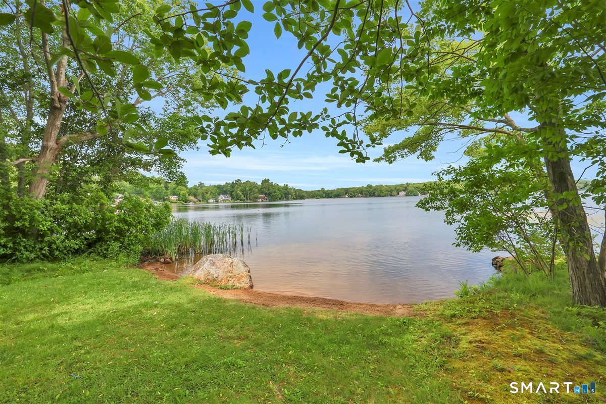 210 Deepwood Drive Hebron CT 06231