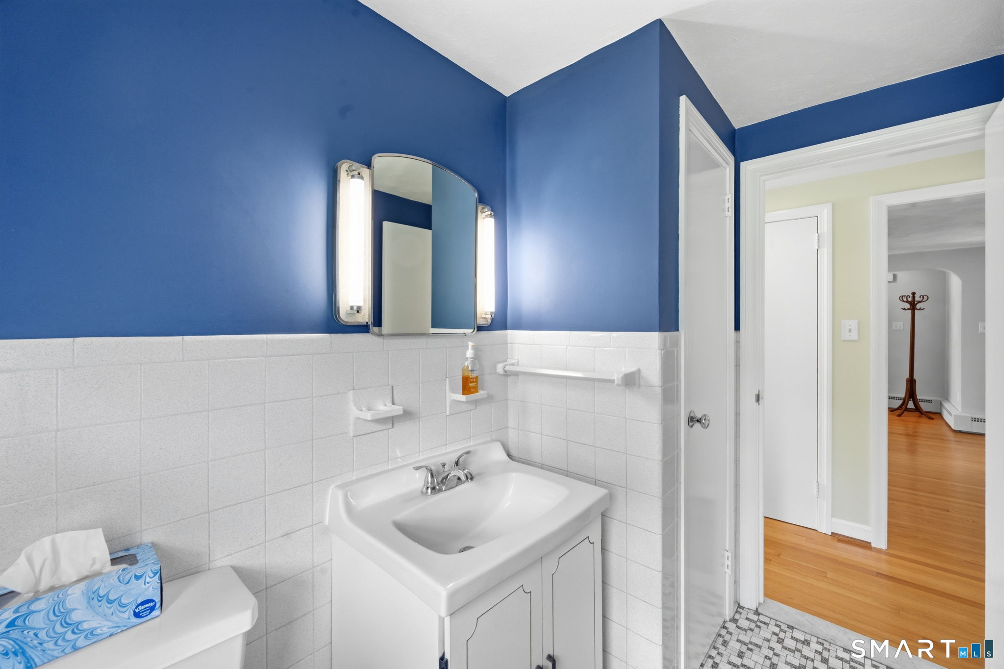 189 South Main Street East Granby CT 06026