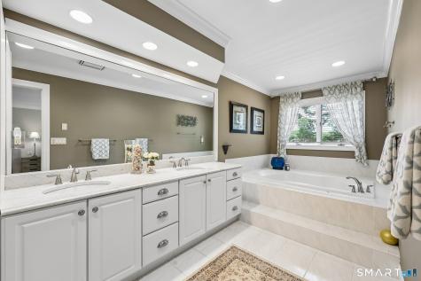 72 Strawberry Hill Road Madison CT 06443