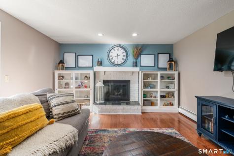 141 Lisa Drive South Windsor CT 06074