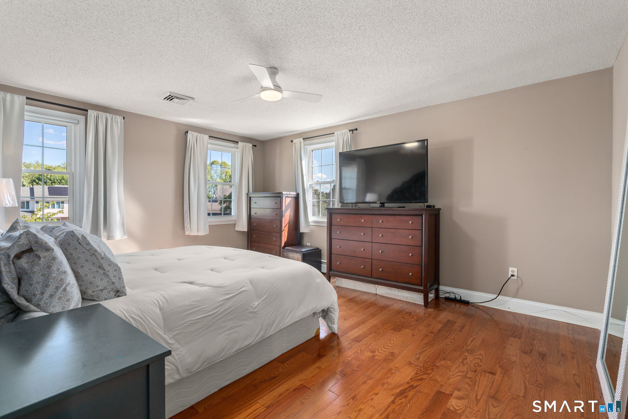 141 Lisa Drive South Windsor CT 06074