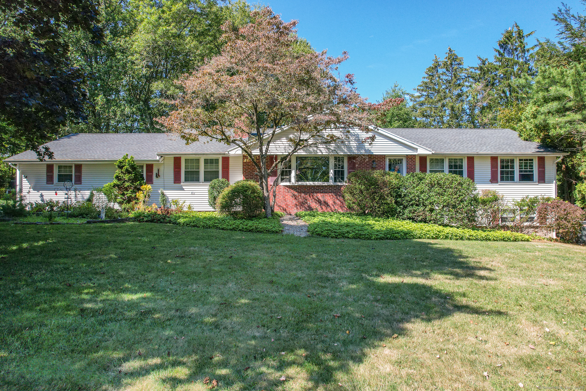 84 Highland Park Road North Haven CT 06473