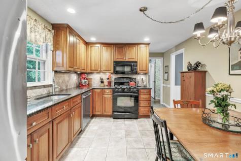 21 Overlook Place Trumbull CT 06611