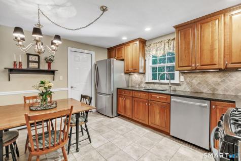 21 Overlook Place Trumbull CT 06611
