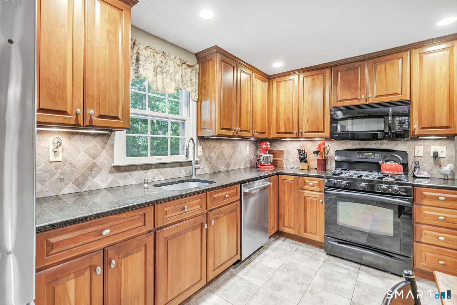 21 Overlook Place Trumbull CT 06611