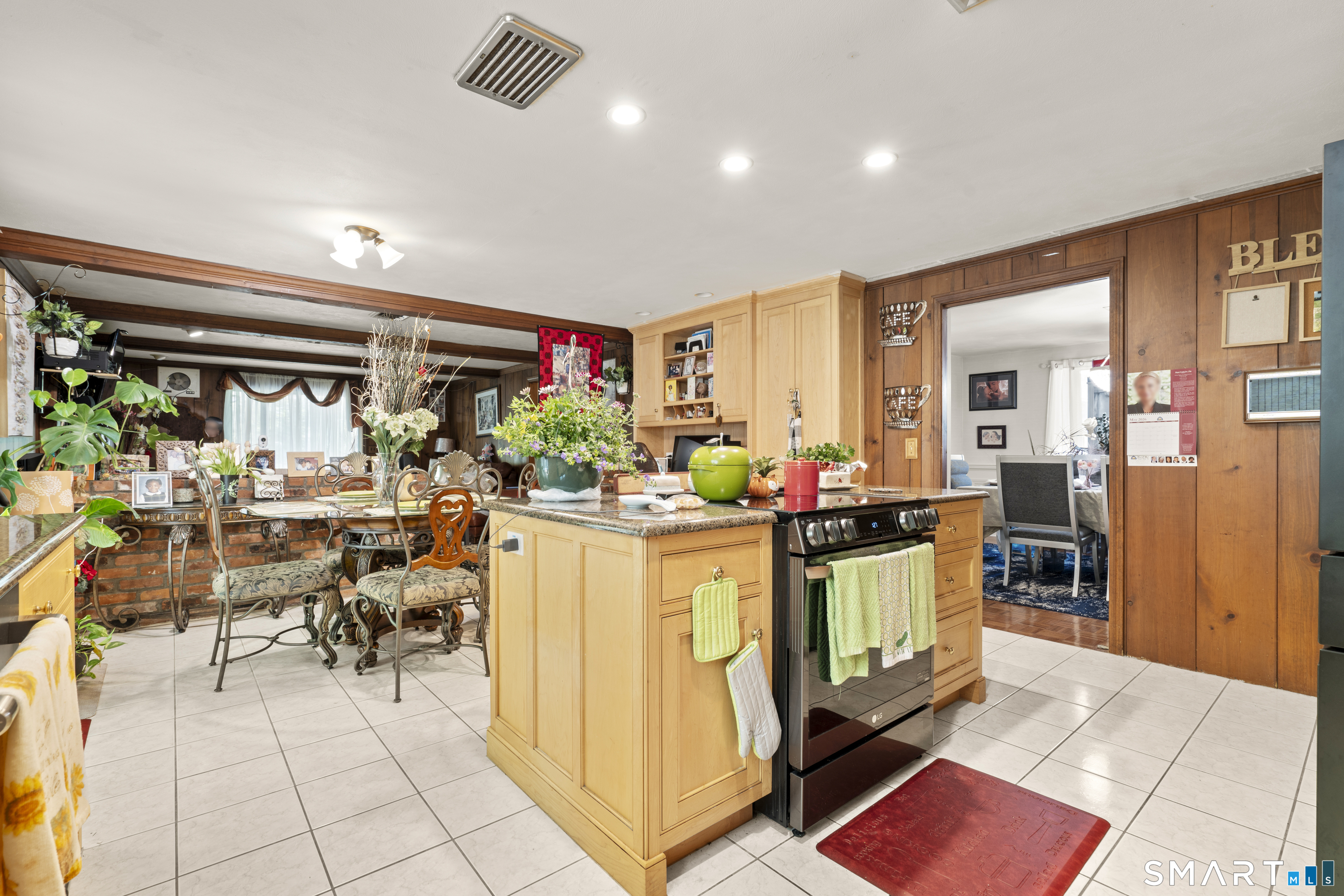 81 Meeting House Road Haddam CT 06438