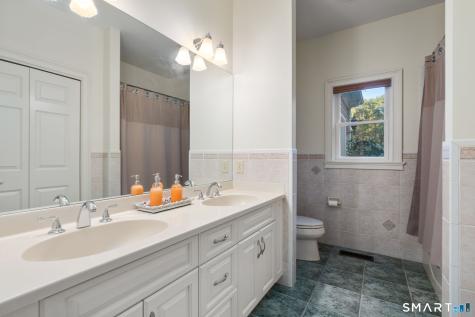 15 Adirondack Trail Easton CT 06612