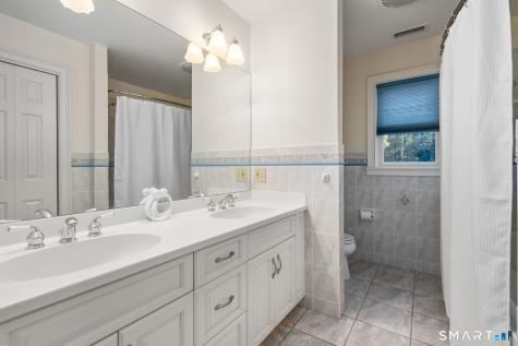 15 Adirondack Trail Easton CT 06612