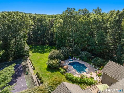 15 Adirondack Trail Easton CT 06612