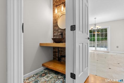 38 Thompson Hill Road Canton CT 06019