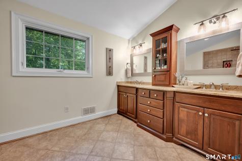 26 Buckboard Lane Avon CT 06001