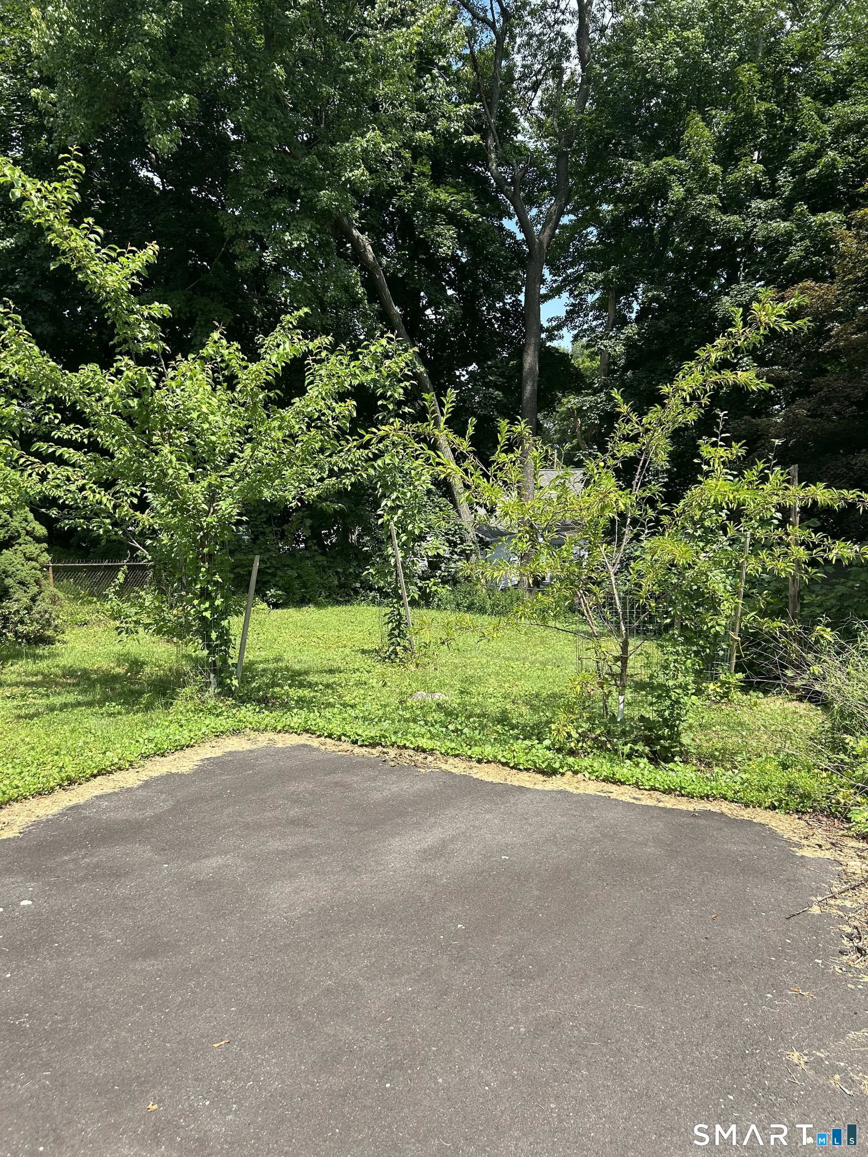 327 North Hoadley Street Naugatuck CT 06770