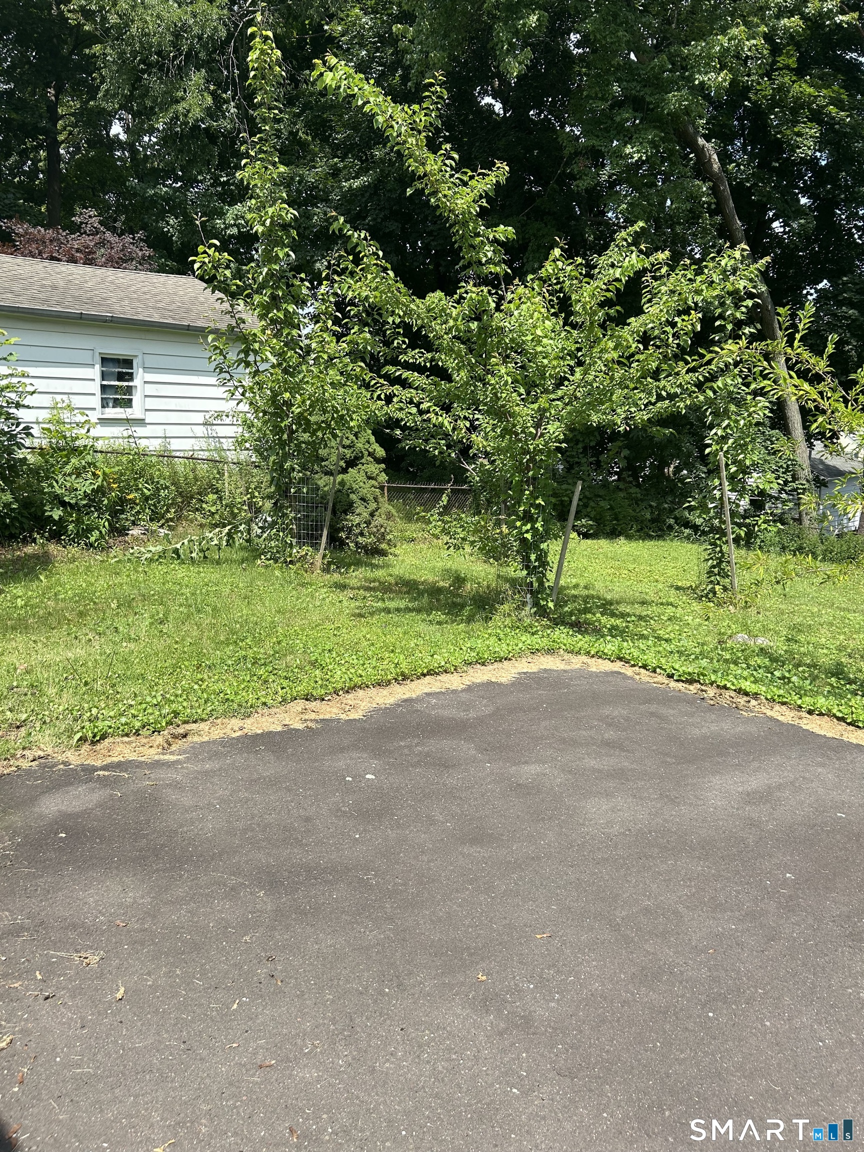 327 North Hoadley Street Naugatuck CT 06770
