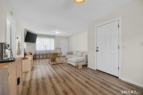 5 Beatrice Drive North Haven CT 06473