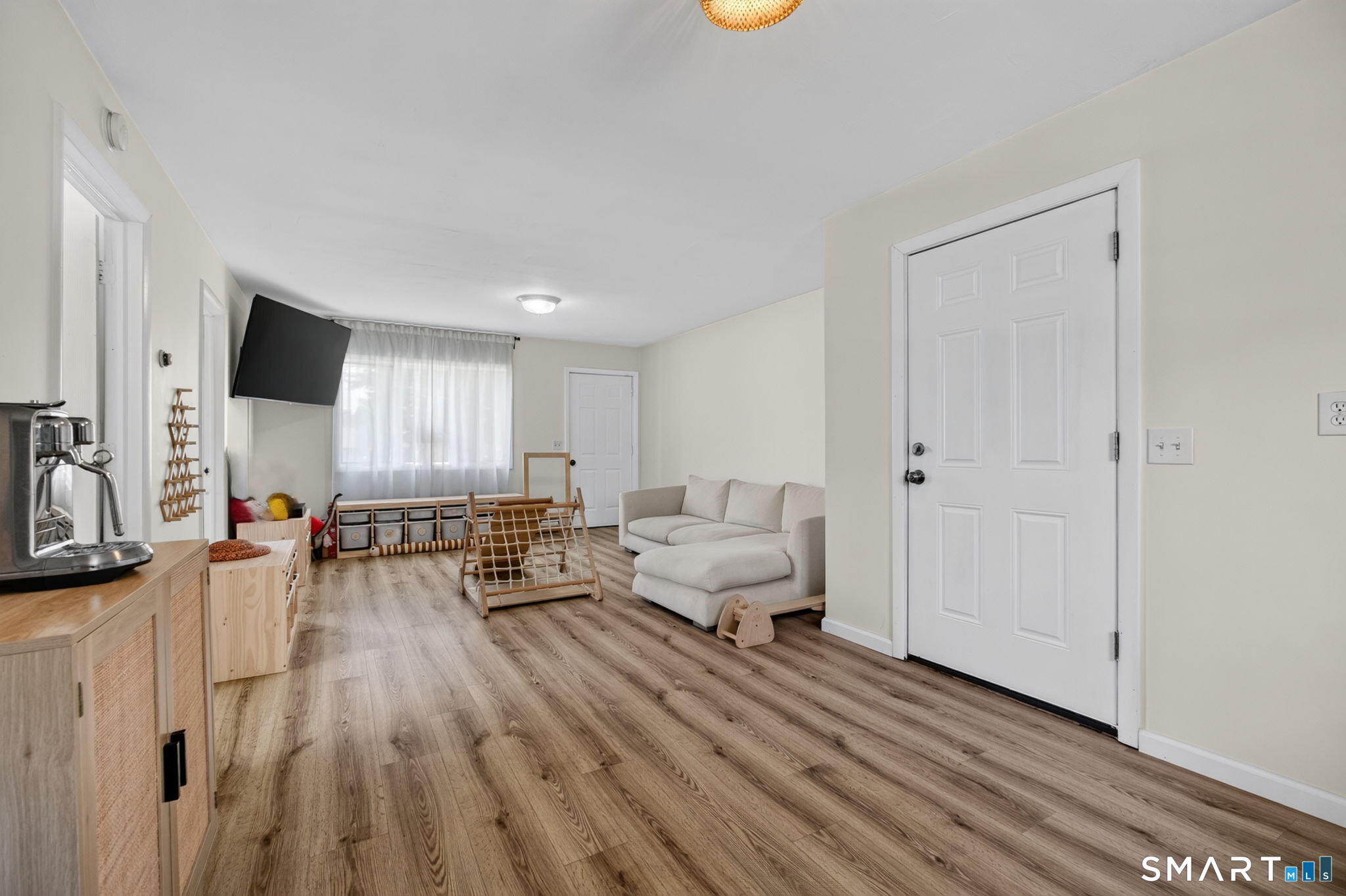 5 Beatrice Drive North Haven CT 06473