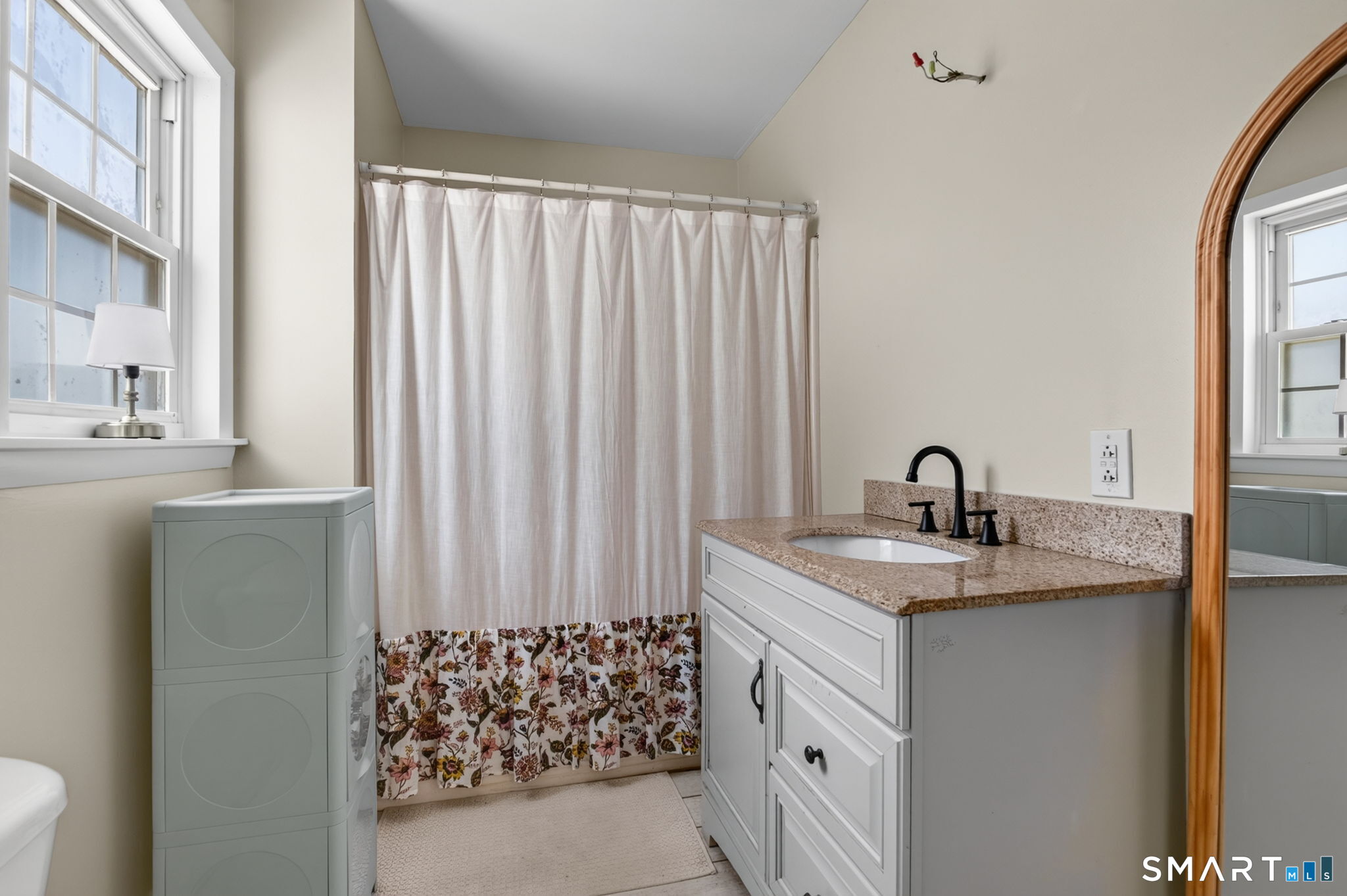5 Beatrice Drive North Haven CT 06473