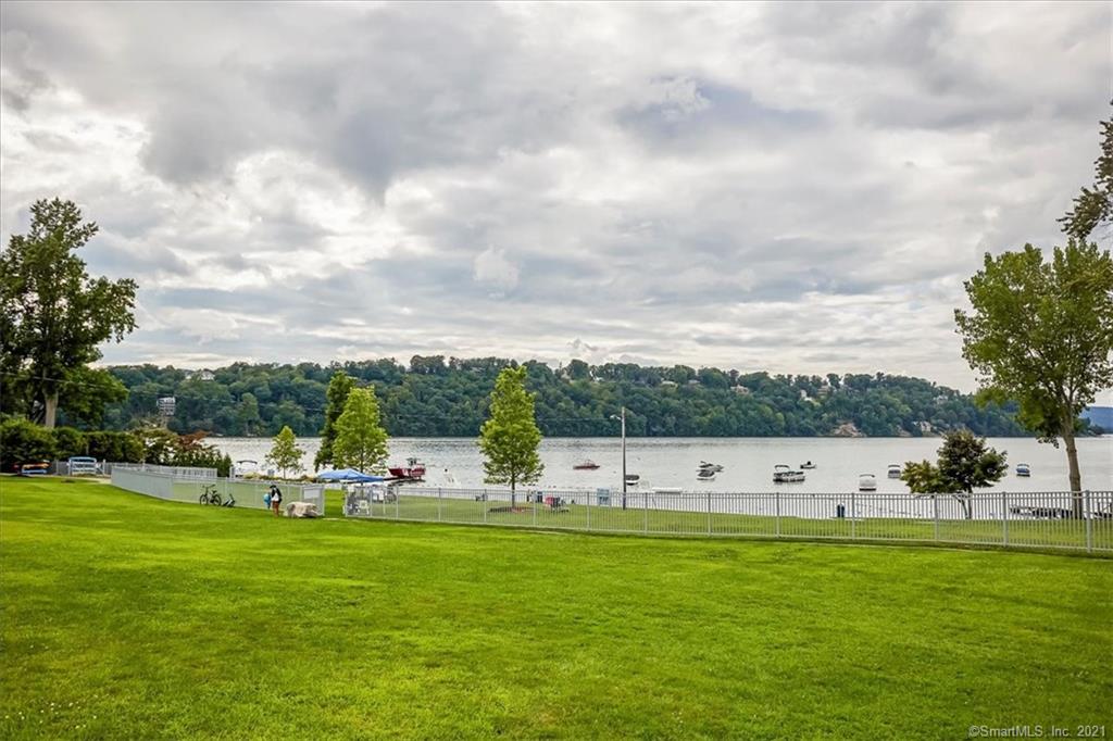 22 Bayview Drive Brookfield CT 06804