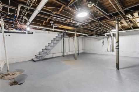 293 New Hanover Avenue Meriden CT 06451