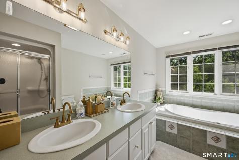 37 Jenny Lane Oxford CT 06478