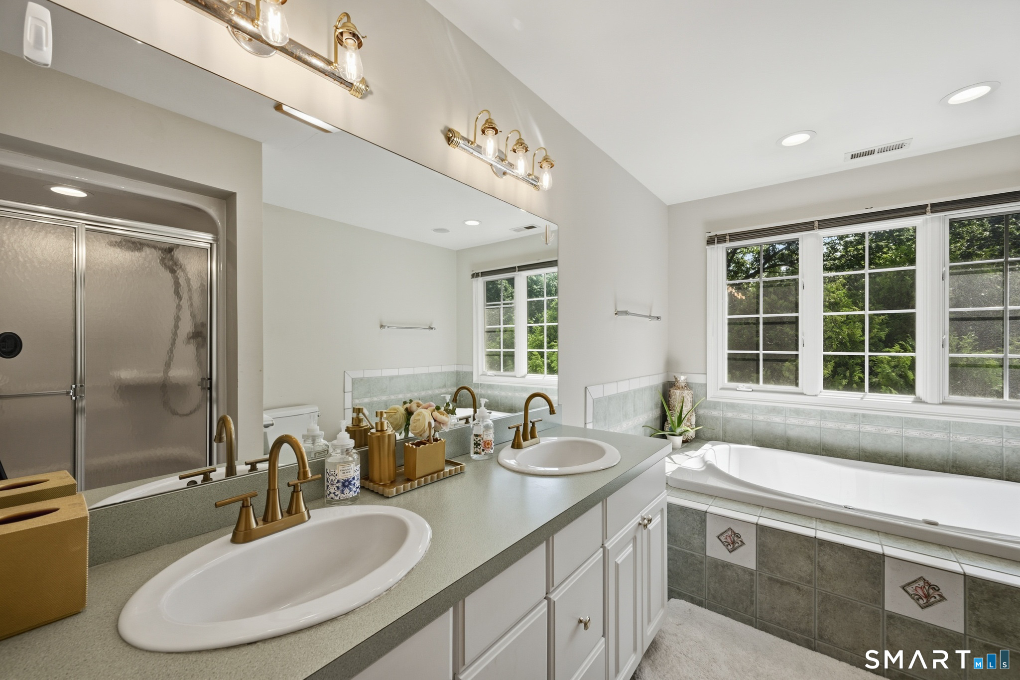 37 Jenny Lane Oxford CT 06478