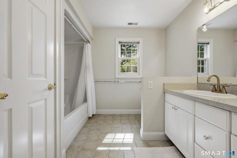 37 Jenny Lane Oxford CT 06478
