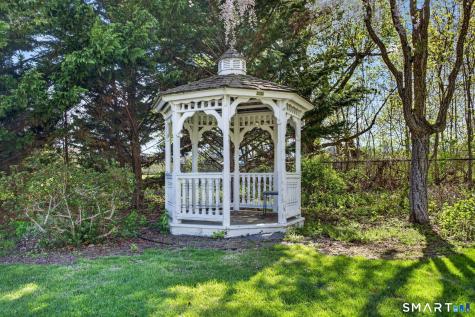 61 Ingham Hill Road Old Saybrook CT 06475