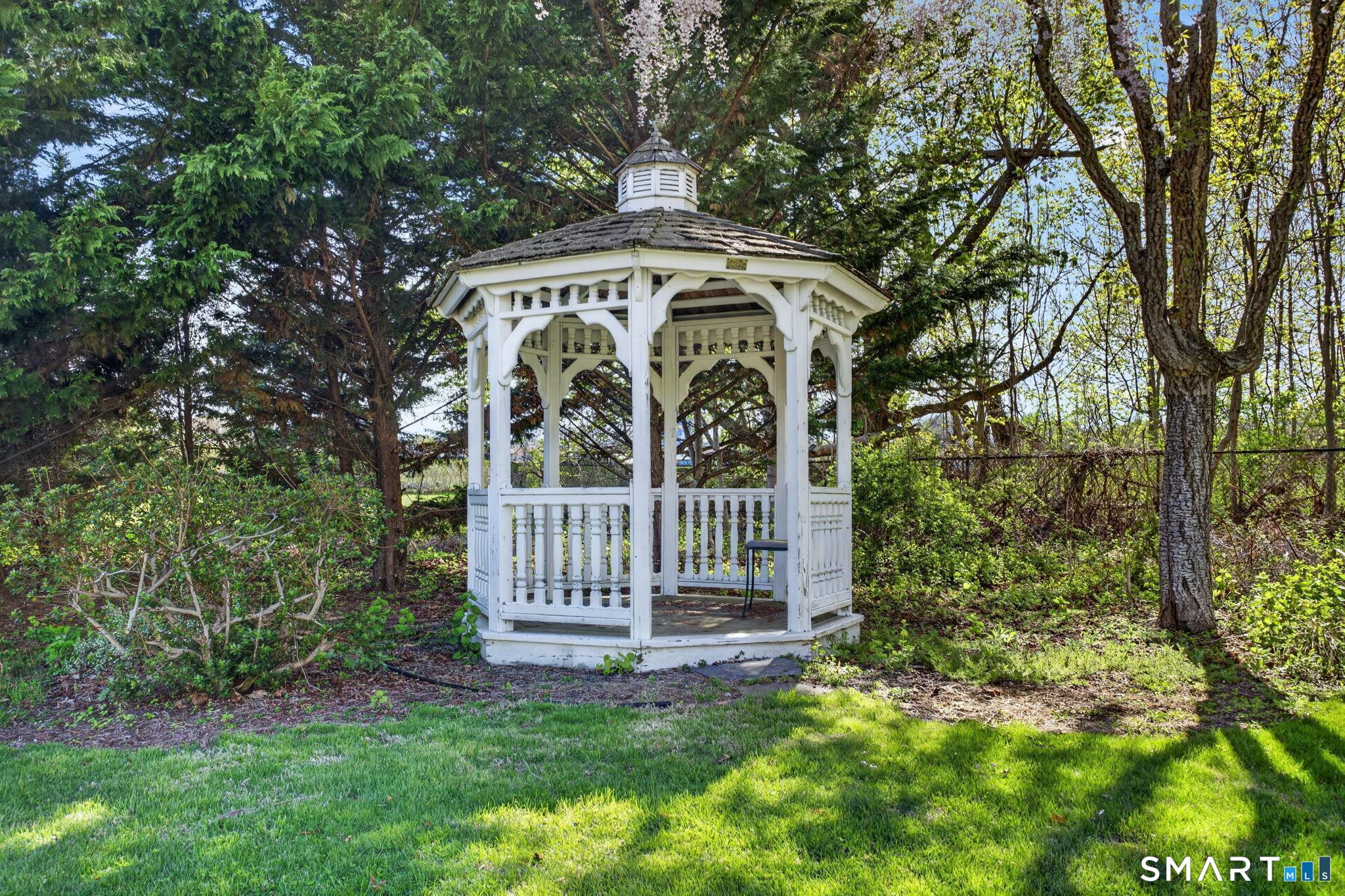 61 Ingham Hill Road Old Saybrook CT 06475