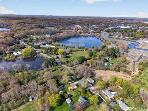 61 Ingham Hill Road Old Saybrook CT 06475