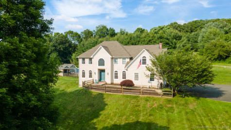 25 Curtiss Meadows Woodbury CT 06798