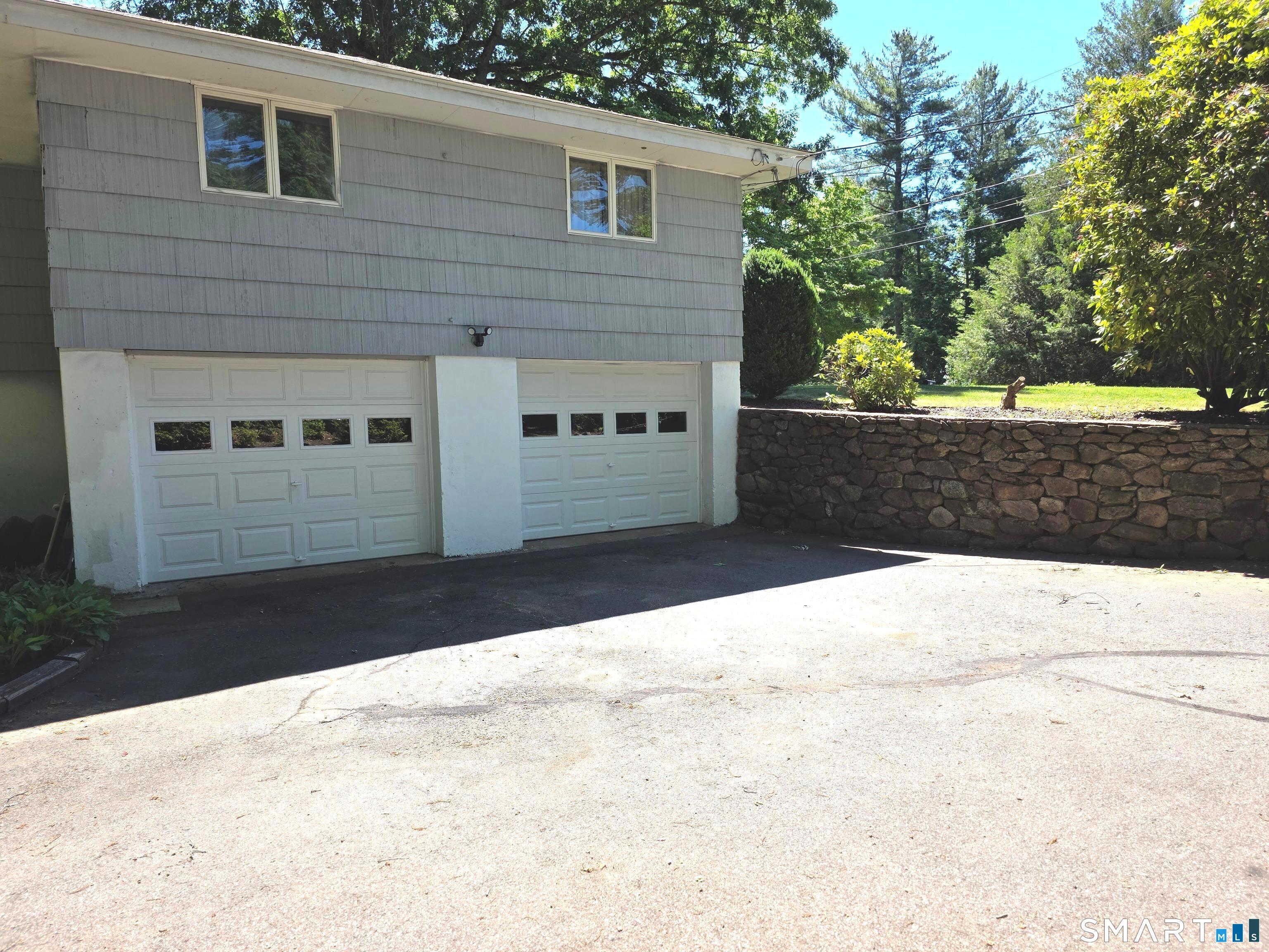 54 Hemlock Ridge Cheshire CT 06410