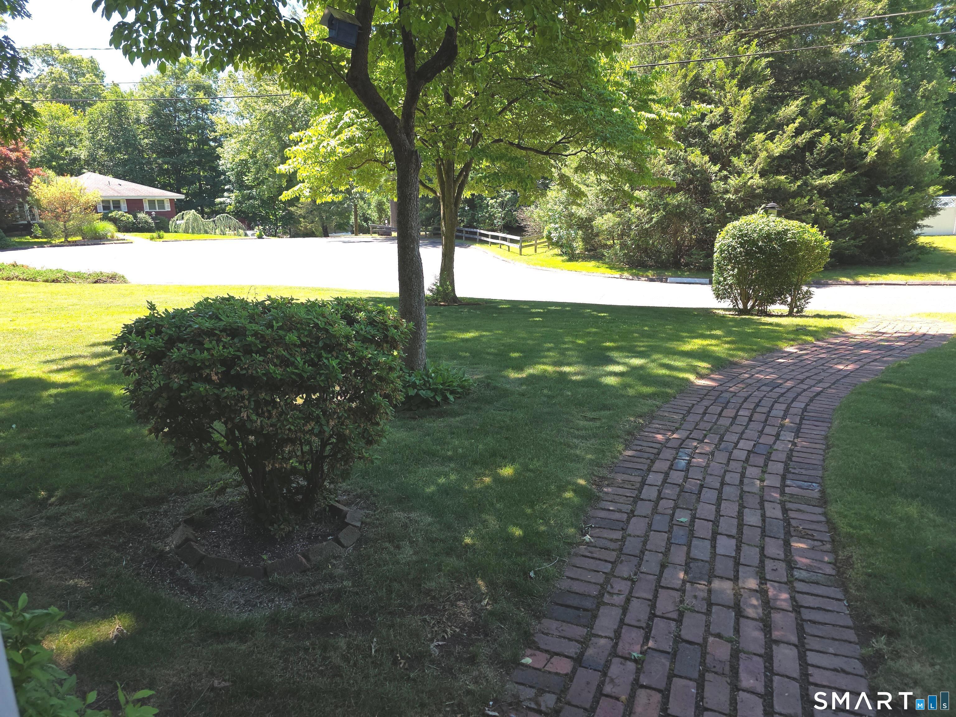 54 Hemlock Ridge Cheshire CT 06410