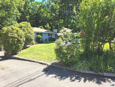 54 Hemlock Ridge Cheshire CT 06410