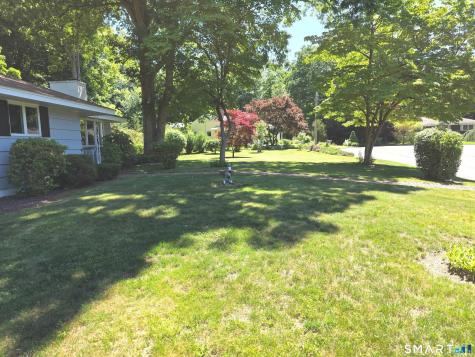 54 Hemlock Ridge Cheshire CT 06410