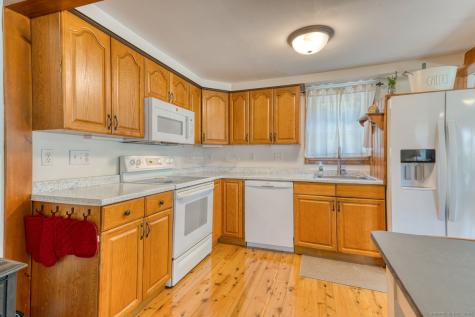 213 Lakeview Drive Colchester CT 06415