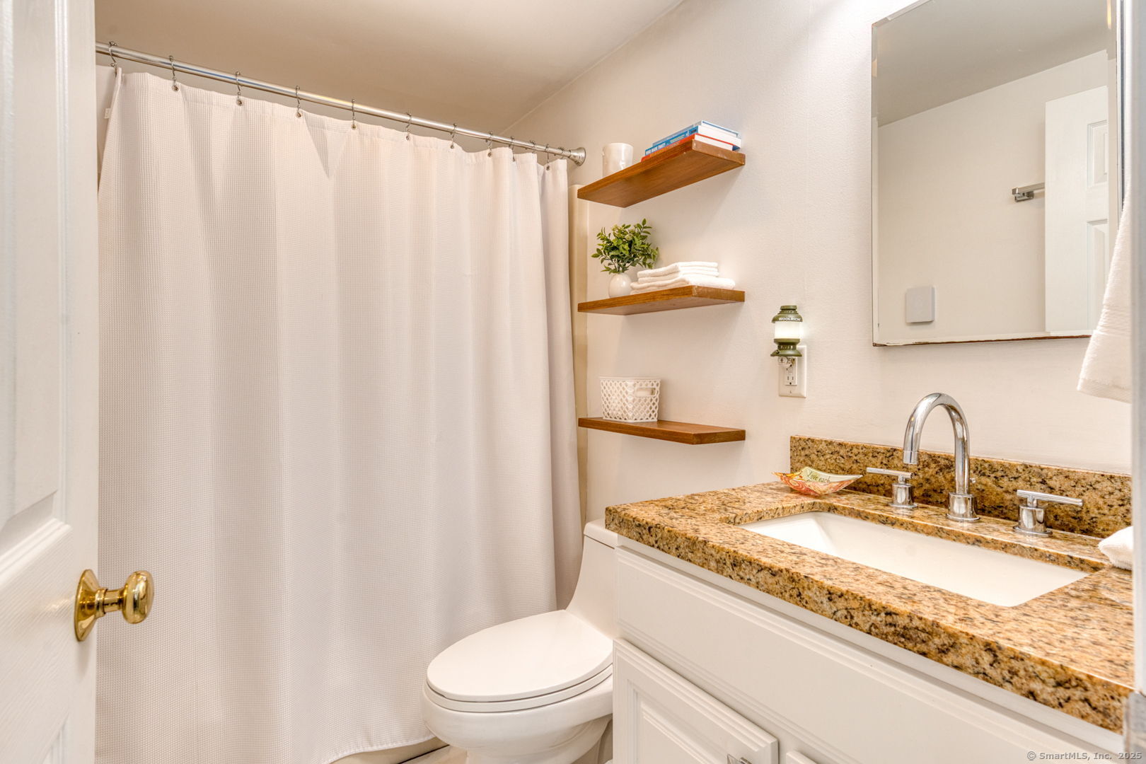 213 Lakeview Drive Colchester CT 06415