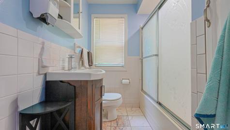 114 Highland Avenue East Haven CT 06513