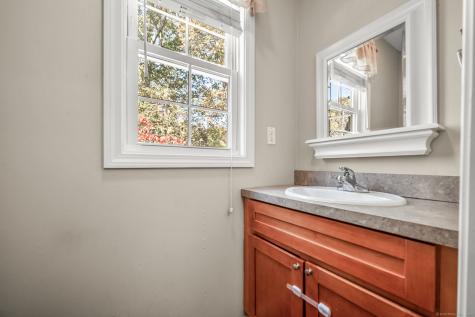 52 Oakland Court Meriden CT 06450