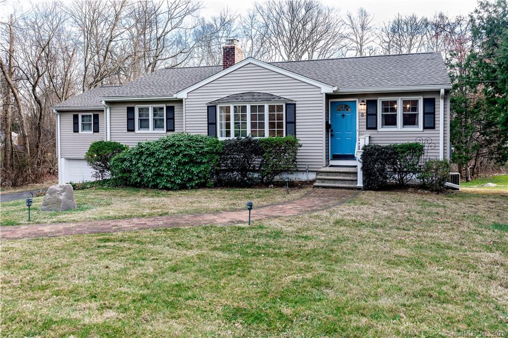 8 Erin Drive New Fairfield CT 06812