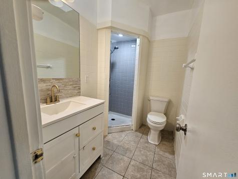 762 Ocean Avenue New London CT 06320