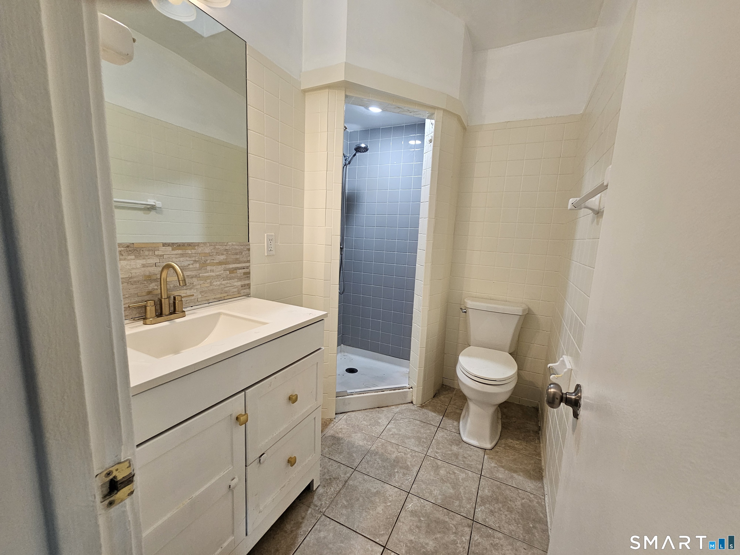 762 Ocean Avenue New London CT 06320