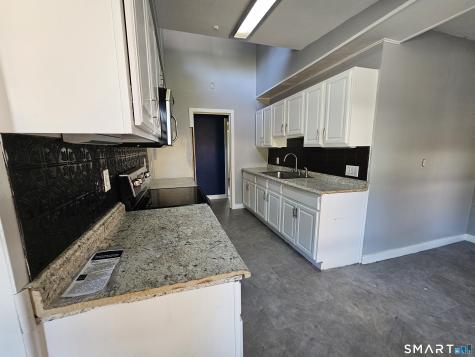 762 Ocean Avenue New London CT 06320