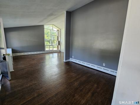 762 Ocean Avenue New London CT 06320