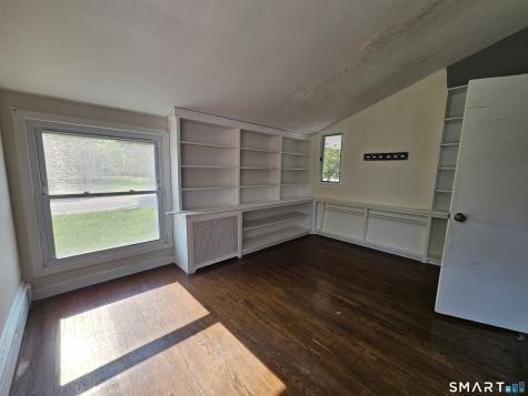 762 Ocean Avenue New London CT 06320