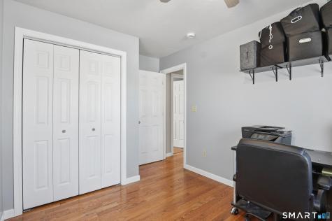 17 Vine Street Putnam CT 06260