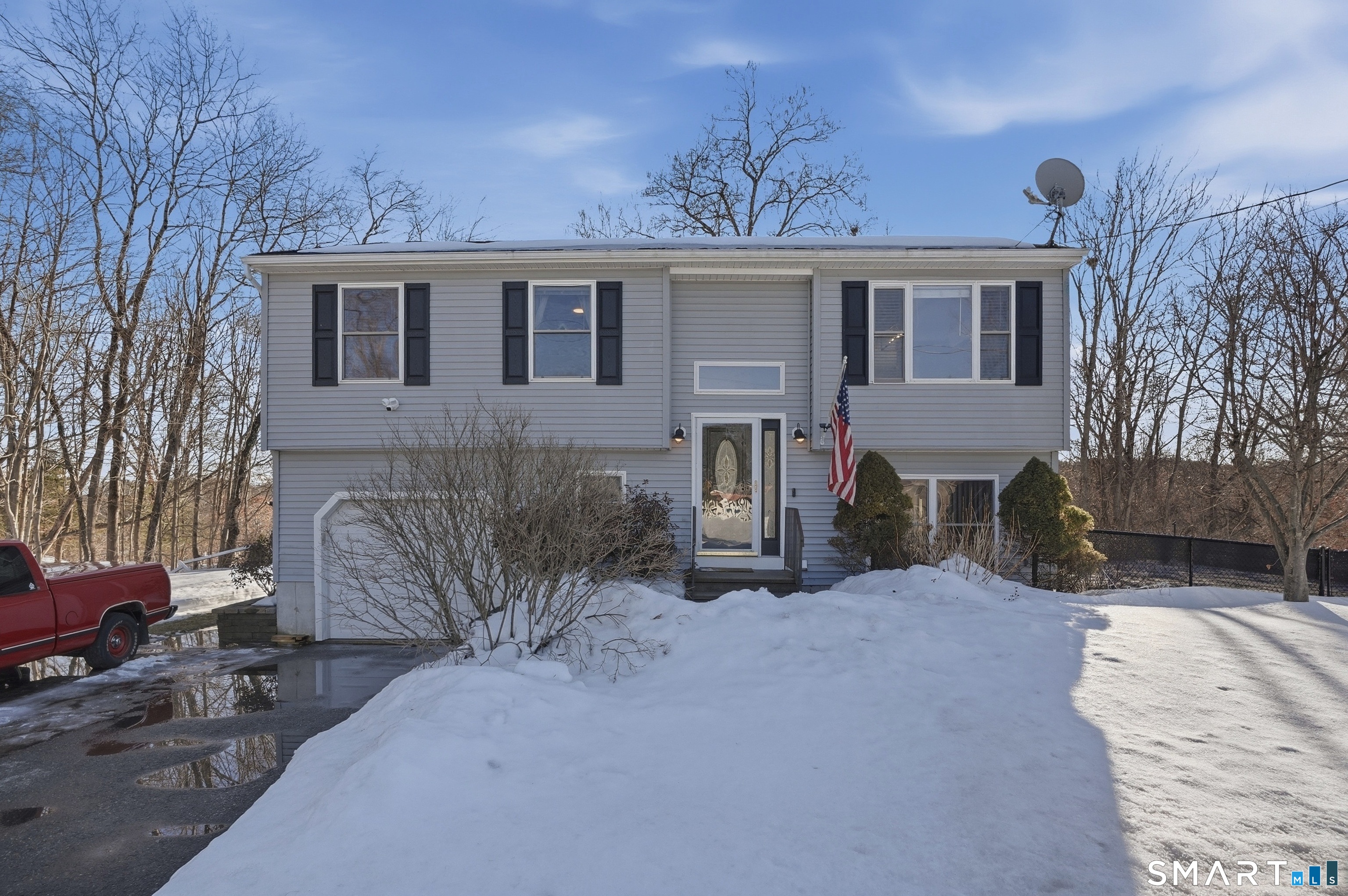 17 Vine Street Putnam CT 06260