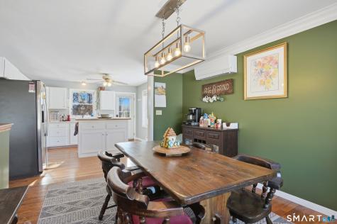 17 Vine Street Putnam CT 06260