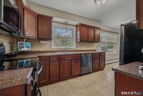 40 Porach Road Montville CT 06382