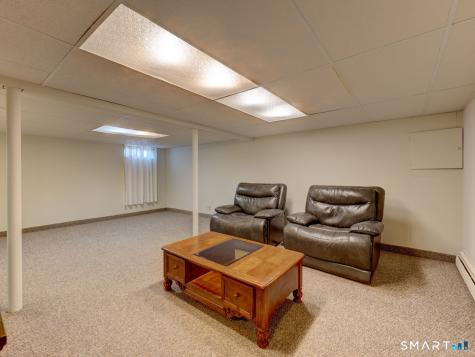 49 Whitehall Drive East Hartford CT 06118