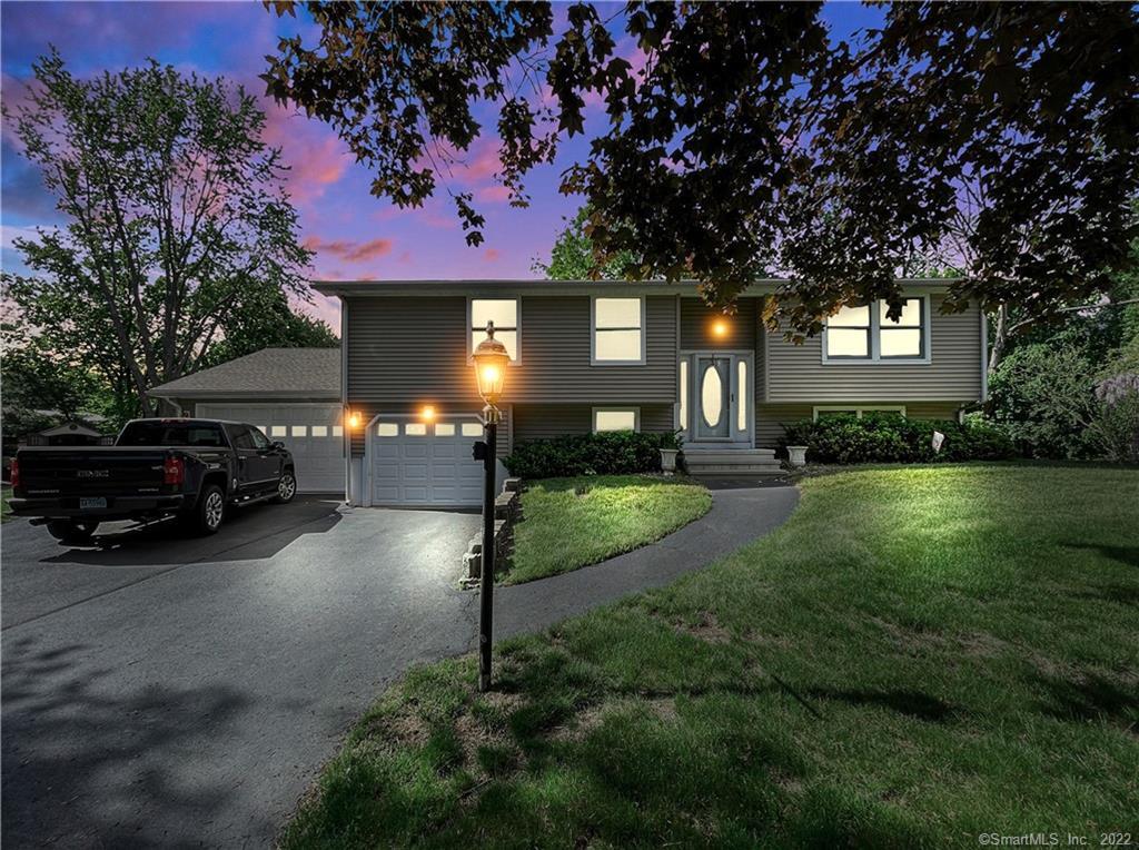 20 Vernon Court Milford CT 06461