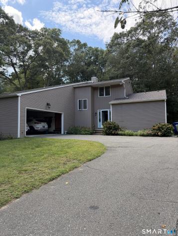4 Briarwood Court Ledyard CT 06335